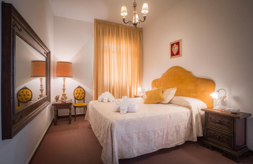 Simple Station Stay Firenze Eksteriør billede